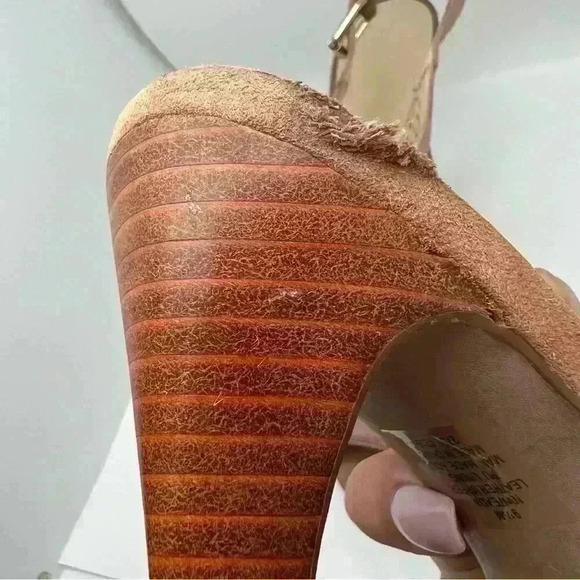 Nine West Leather stack Wooden Heel Peep Toe Sandal with Heel Strap and Buckle - Picture 2 of 16